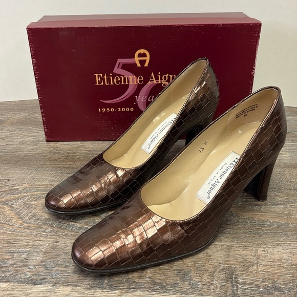 Etienne Aigner DREAMER Bronze Embossed Leather Pumps 7.5 - Picture 1 of 11